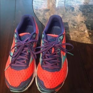 Women’s mizuno shoes